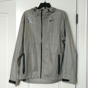 Nike ProBowl Lightweight Hooded Windbreaker